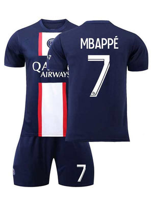 Детски футболни екипи